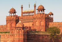 દિલ્હી કાર બોમ્બ વિસ્ફોટ પછી આજે લાલ કિલ્લો ફરી ખુલ્યો