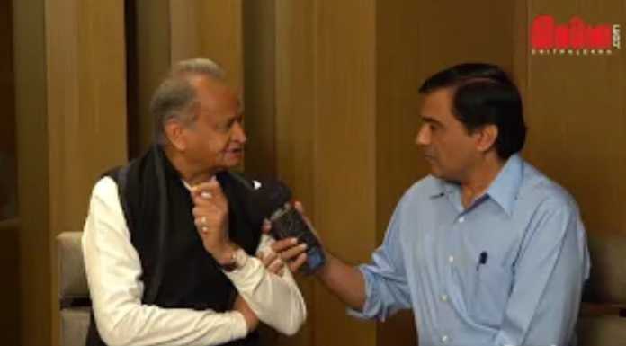 વિધાનસભા ચૂંટણીમાં કોંગ્રેસનું સુકાન સંભાળતા રાજસ્થાનના મુખ્યમંત્રી અશોક ગેહલોતની ચિત્રલેખા સાથે વાત