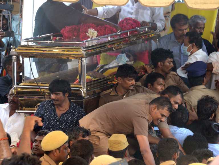 કોરોના બીમારી સામે જંગ હારી ગયા પીઢ તામિલ એક્ટર, નેતા વિજયકાંત