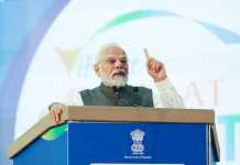 PM મોદીએ ગાંધીનગરમાં વૈશ્વિક CEO સાથે મુલાકાત કરી