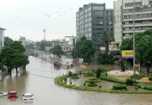 વડોદરા પુરગ્રસ્ત લોકોને સરકાર આપશે સહાય, જાણો કોને કેટલી મળશે સહાયતા