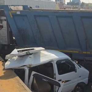 ડમ્પરે કારને ટક્કર મારી, પછી 5 વાહનો સાથે અથડાયા: 14ના મોત