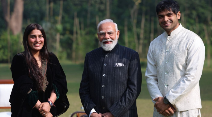 નવી દિલ્હીમાં નીરજ ચોપરા અને તેની પત્નીએ PM મોદી સાથે કરી મુલાકાત