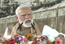 કોંગ્રેસના શર્ટલેસ વિરોધ પર PM મોદીએ કર્યા આકરા પ્રહાર