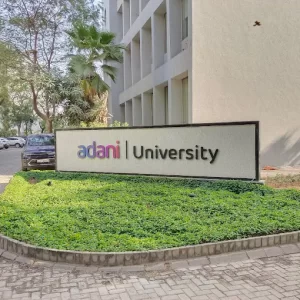 અદાણી યુનિવર્સિટી-IIT (મંડી) વચ્ચે સંશોધન-શૈક્ષણિક સહયોગ વિસ્તારવા સમજૂતી