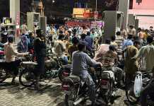 પાકિસ્તાનમાં પેટ્રોલ-ડીઝલમાં 26.77 રૂપિયાનો ભાવવધારોઃ ગેસ સપ્લાય પણ અસ્તવ્યસ્ત