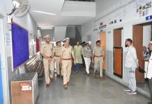 અમદાવાદ પોલીસ કમિશ્નરે જી.એસ. મલિકે કર્યું ચૂંટણીની તૈયારીઓનું નિરીક્ષણ