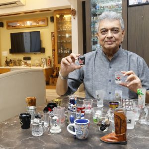 શૉટ ગ્લાસના ‘ચિયર્સફૂલ’ સંગ્રાહક….