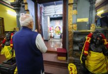 PM મોદીએ વિક્ટોરિયામાં વિનાયક મંદિરમાં પ્રાર્થના કરી
