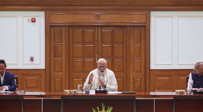 વૈશ્વિક સંકટ વચ્ચે વિકાસને વેગ આપવા PM મોદીએ આપ્યો મંત્ર
