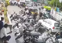 VIDEO: સુરતના રસ્તા પર પતિ પત્નીની છુટ્ટા હાથની મારામારી