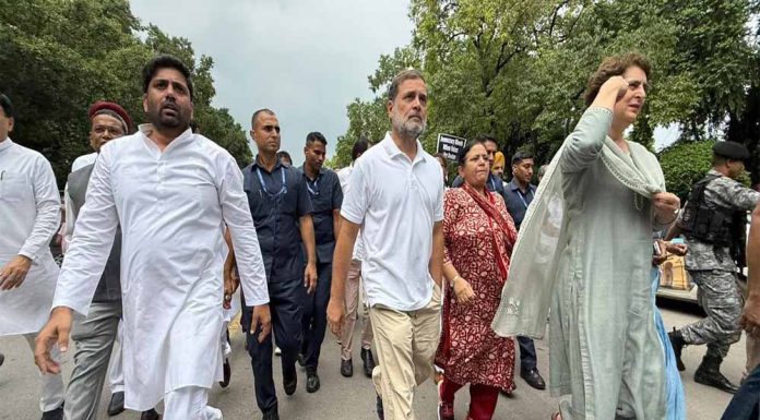 PM આવાસ વિરોધ પ્રદર્શન: રાહુલ-પ્રિયંકા અને અખિલેશ કસ્ટડીમાંથી મુક્ત