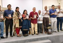 રજનીકુમાર પંડ્યાનાં આત્મકથાત્મક સંભારણાં ‘ઝંઝાવાત’નું પ્રકાશન