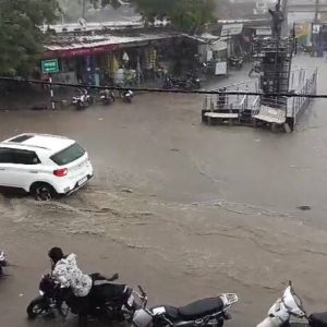 અમરેલી જિલ્લામાં ધોધમાર વરસાદ, જાફરાબાદના બંદર પર 3 નંબરનું સિગ્નલ અપાયું