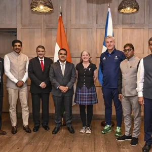 ગ્લાસગો કોમનવેલ્થ ગેમ્સના સમાપન સમારોહમાં અમદાવાદને ધ્વજ-બેટન સોંપાશે