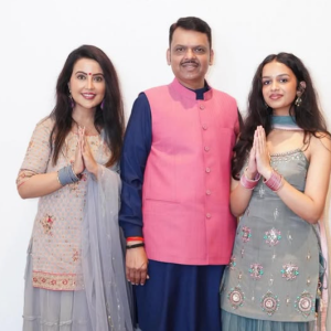 જો ગરબામાં કોઈ મુસ્લિમ આવે તો એમાં કંઈ ખોટું નથી: અમૃતા ફડણવીસ