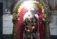 કૃષ્ણ લીલા સાથેની અનોખી મૂર્તિ ધરાવતું અમદાવાદનું મંદિર