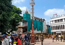 ઉજ્જૈનમાં શાહી મસ્જિદ પાસે પથરાવ બાદ તણાવ, 10ની અટકાયત