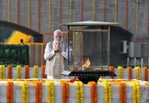ગાંધી જયંતી પર PM મોદીએ આપી શ્રદ્ધાંજલિ